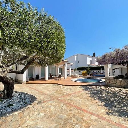 Villa Cozy Empuriabrava Piscina Privada Экстерьер фото